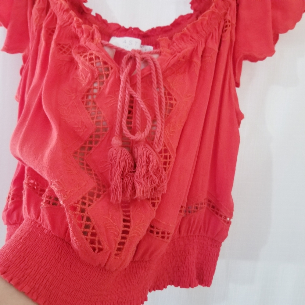 off shoulder top - Picture 9 of 14